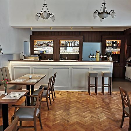 Hotel Svycarsky Dum Sneznik Экстерьер фото