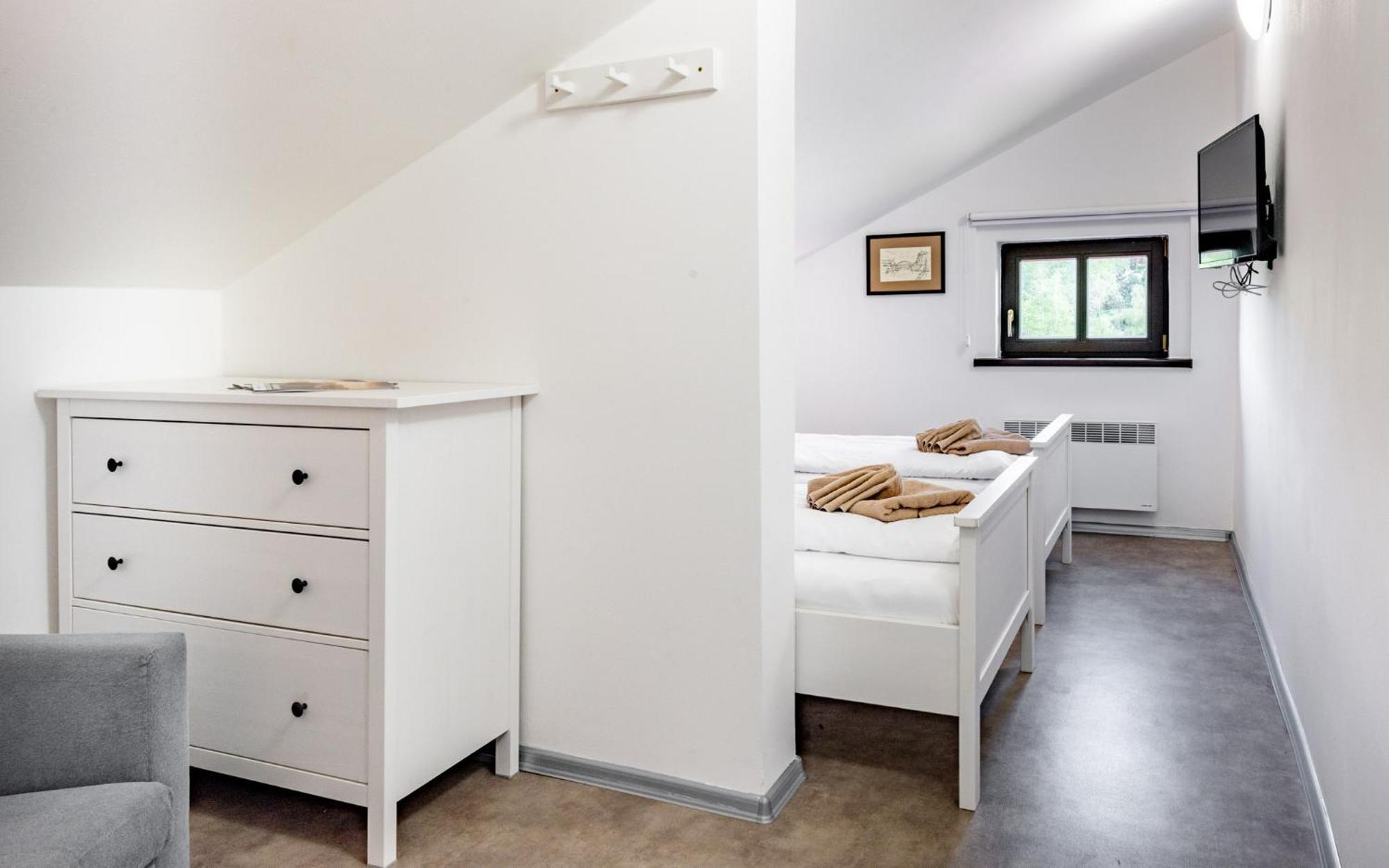 Hotel Svycarsky Dum Sneznik Номер фото