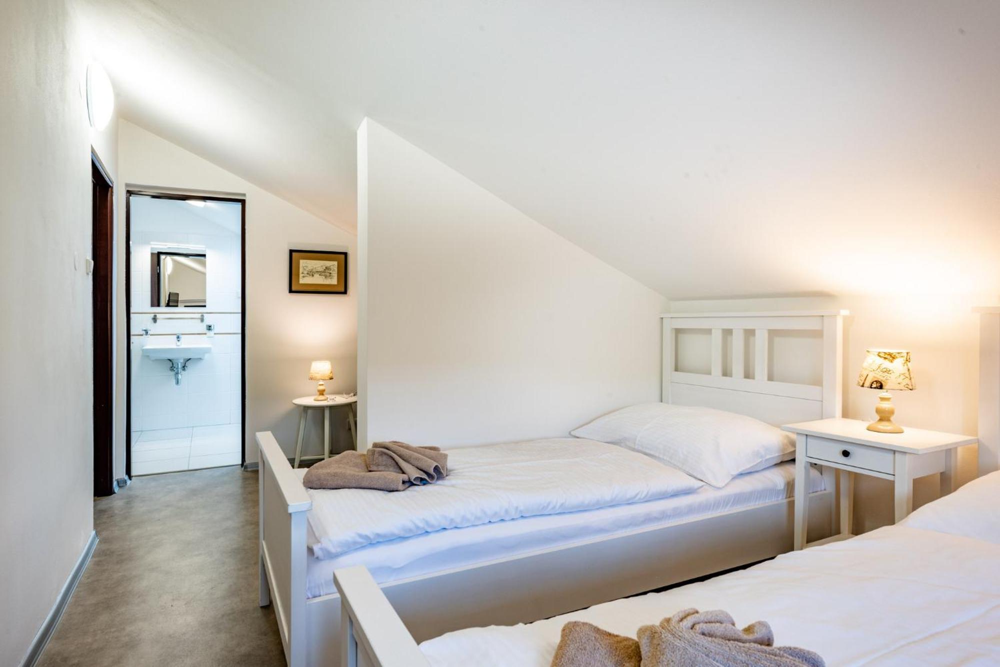 Hotel Svycarsky Dum Sneznik Номер фото