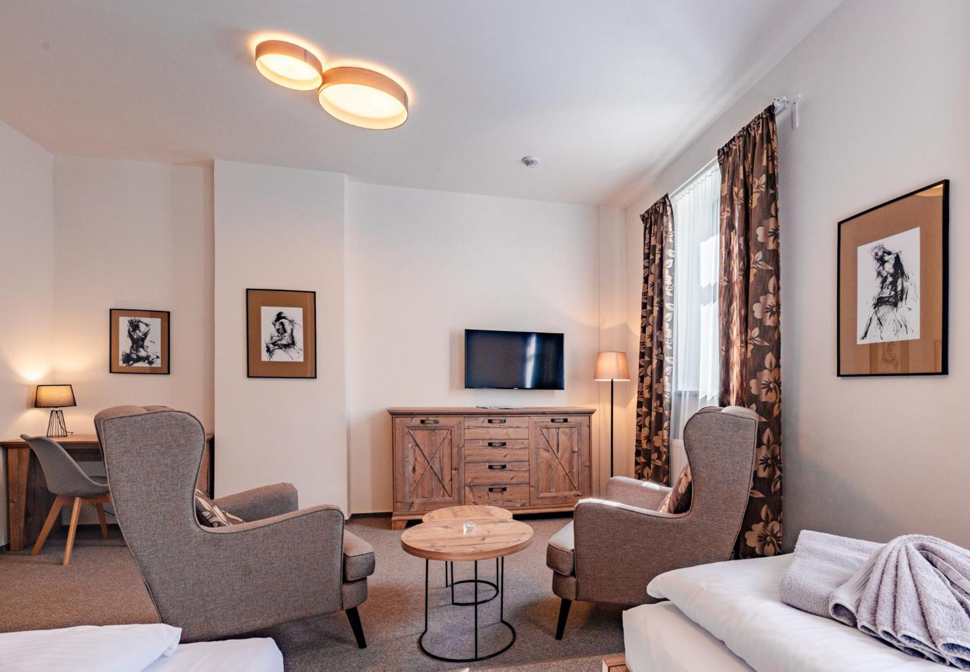 Hotel Svycarsky Dum Sneznik Номер фото